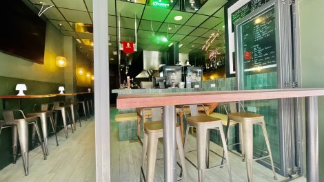 Bar Cafeteria for Sale in Santa Catalina Palma Mallorca – Leasehold (Traspaso)