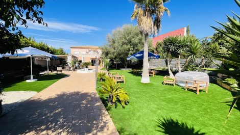 Restaurant and Pizzeria with Gardens in Llucmajor Mallorca – Leasehold (Traspaso)